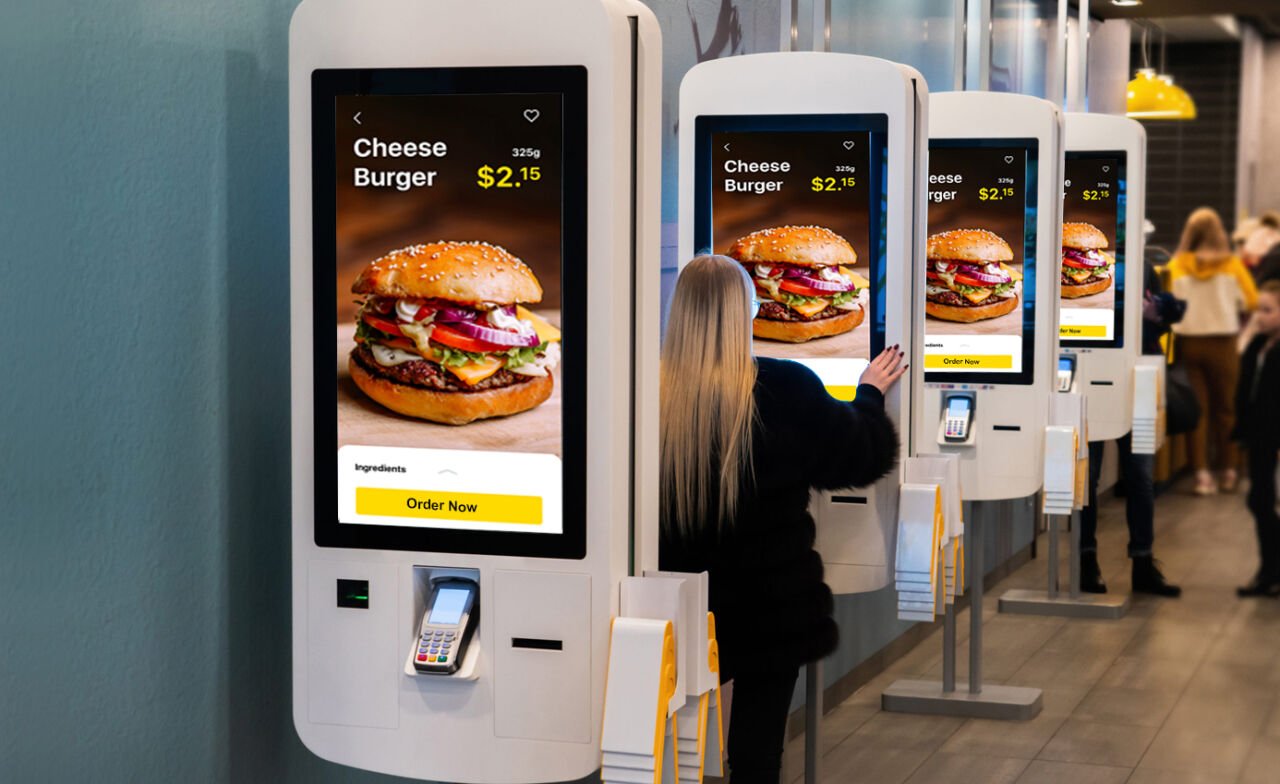 Self Servis Kiosklar ile Müşteri Deneyimini Nasıl Artırabilirsiniz?